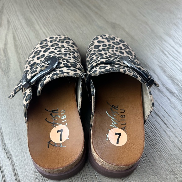 Blowfish Malibu Leopard Print Clogs. New. (No box) - Picture 3 of 5
